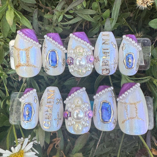 Gemini + Pearl | Zodiac Series | Press-On Nail Set
