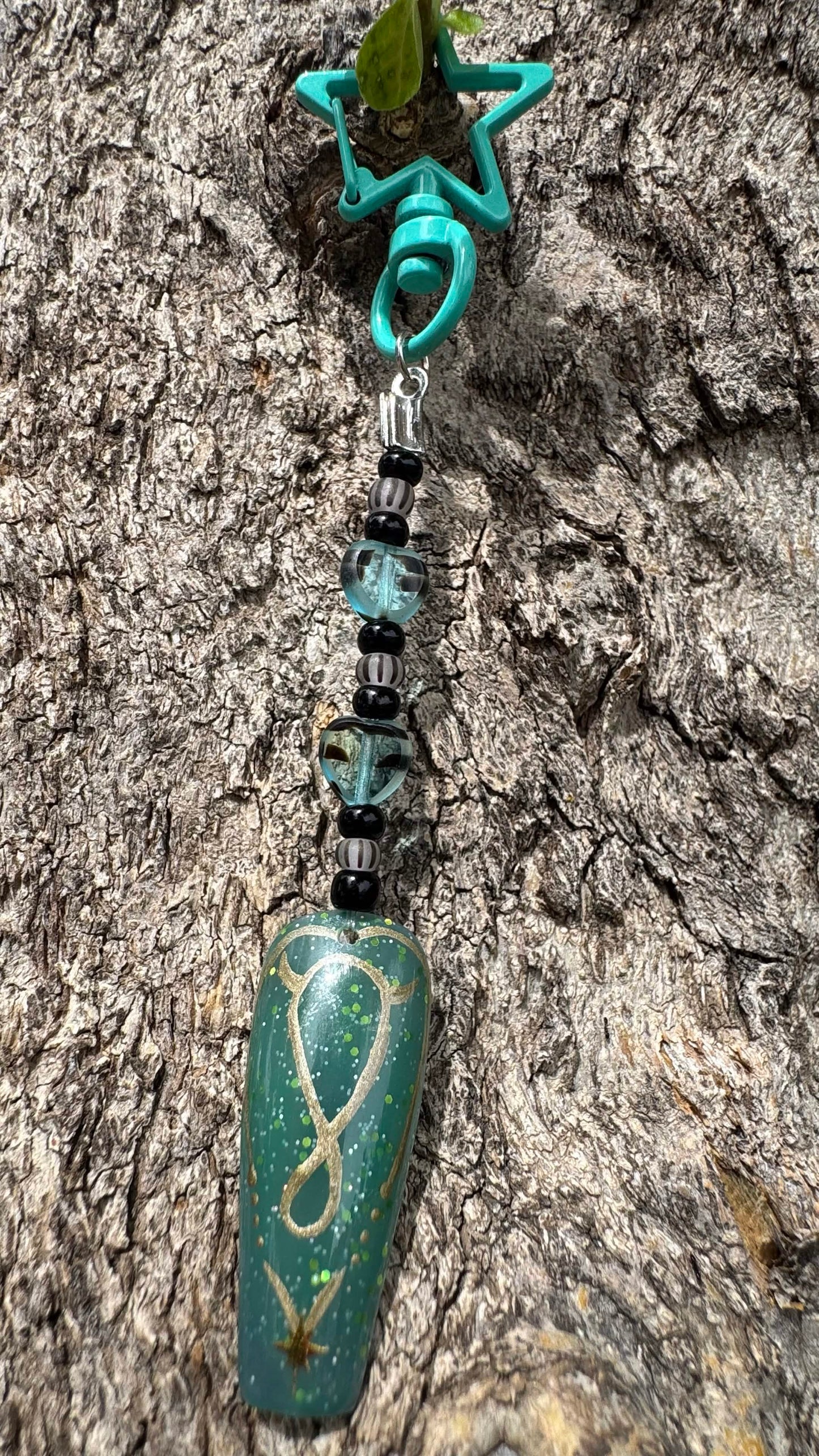 Taurus Nail Art Keychain - Green