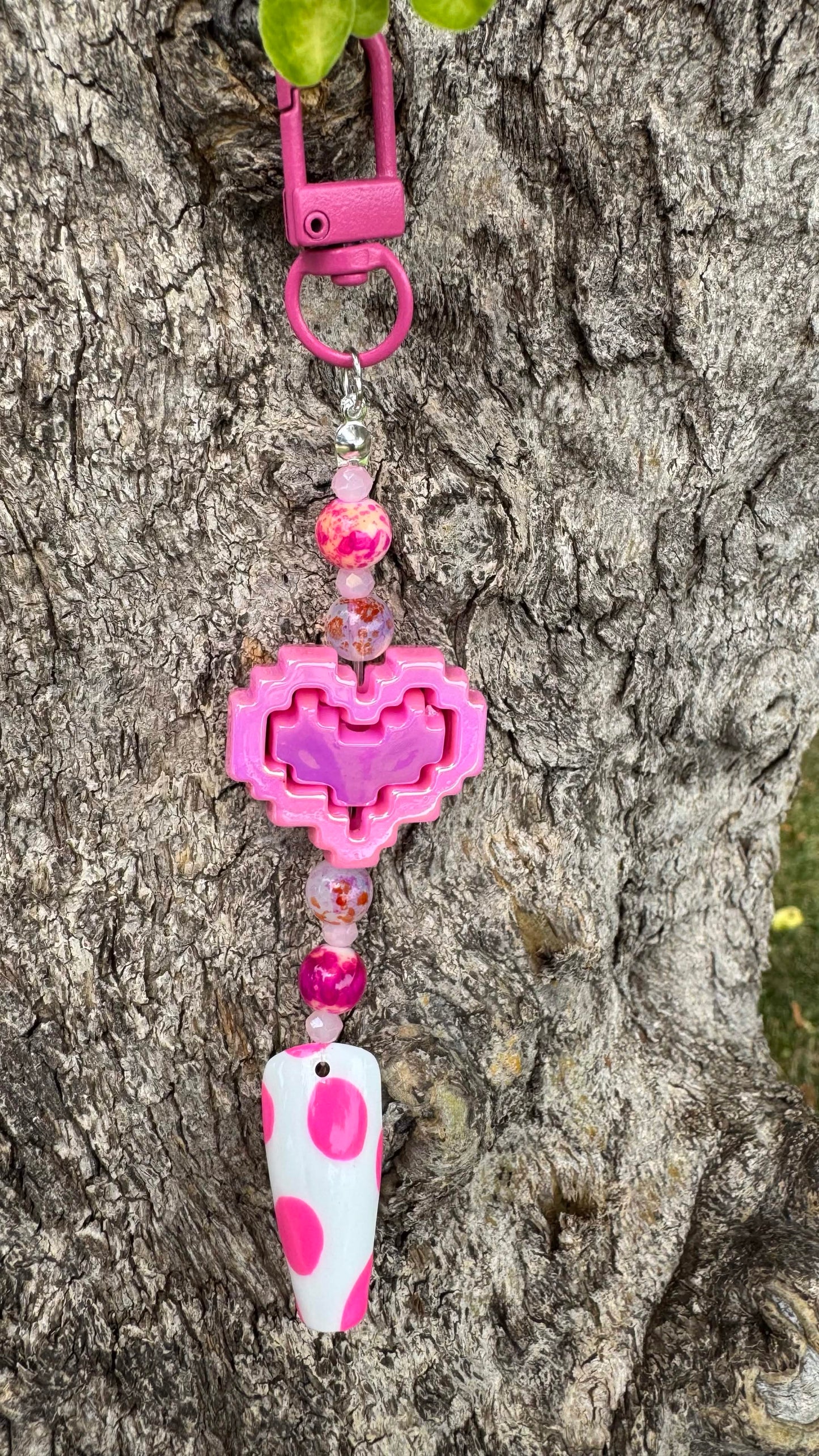 Retro Pink Egg Nail Art Keychain - Pink