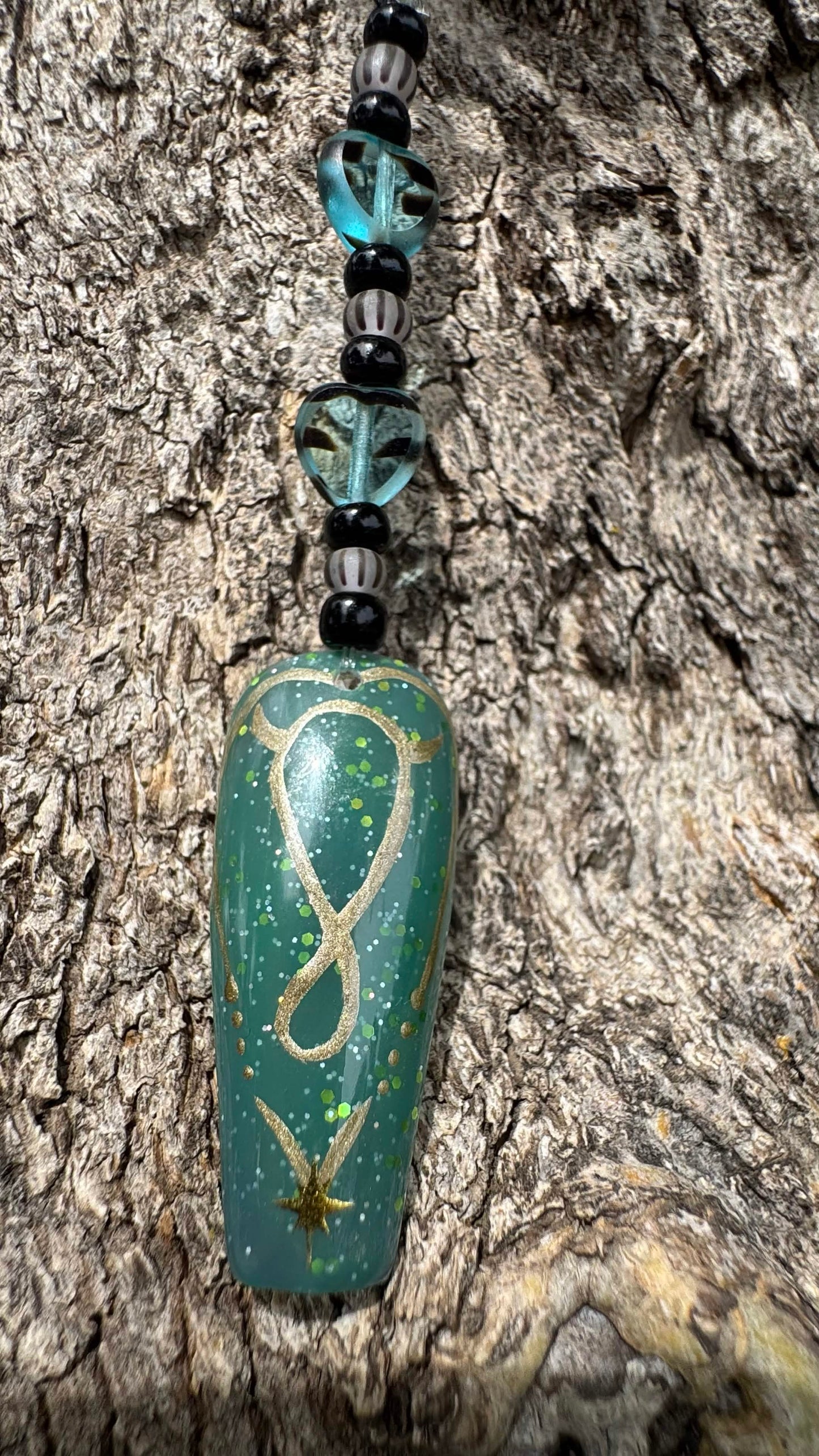 Taurus Nail Art Keychain - Green